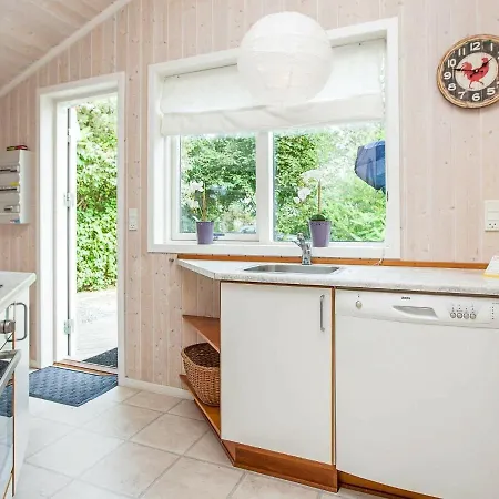 Vakantiehuis Five-bedroom Holiday In Juelsminde 1