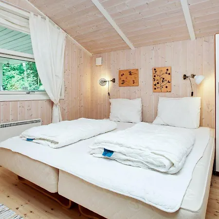 Vakantiehuis Five-bedroom Holiday In Juelsminde 1